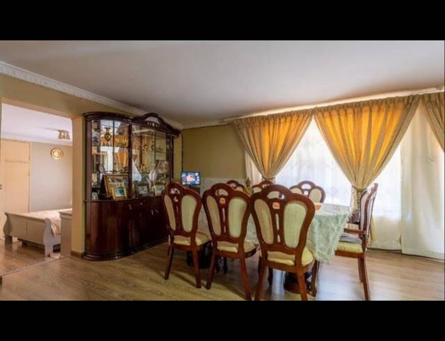 4 BEDROOM HOUSE FOR SALE IN WINCHESTER HILLS